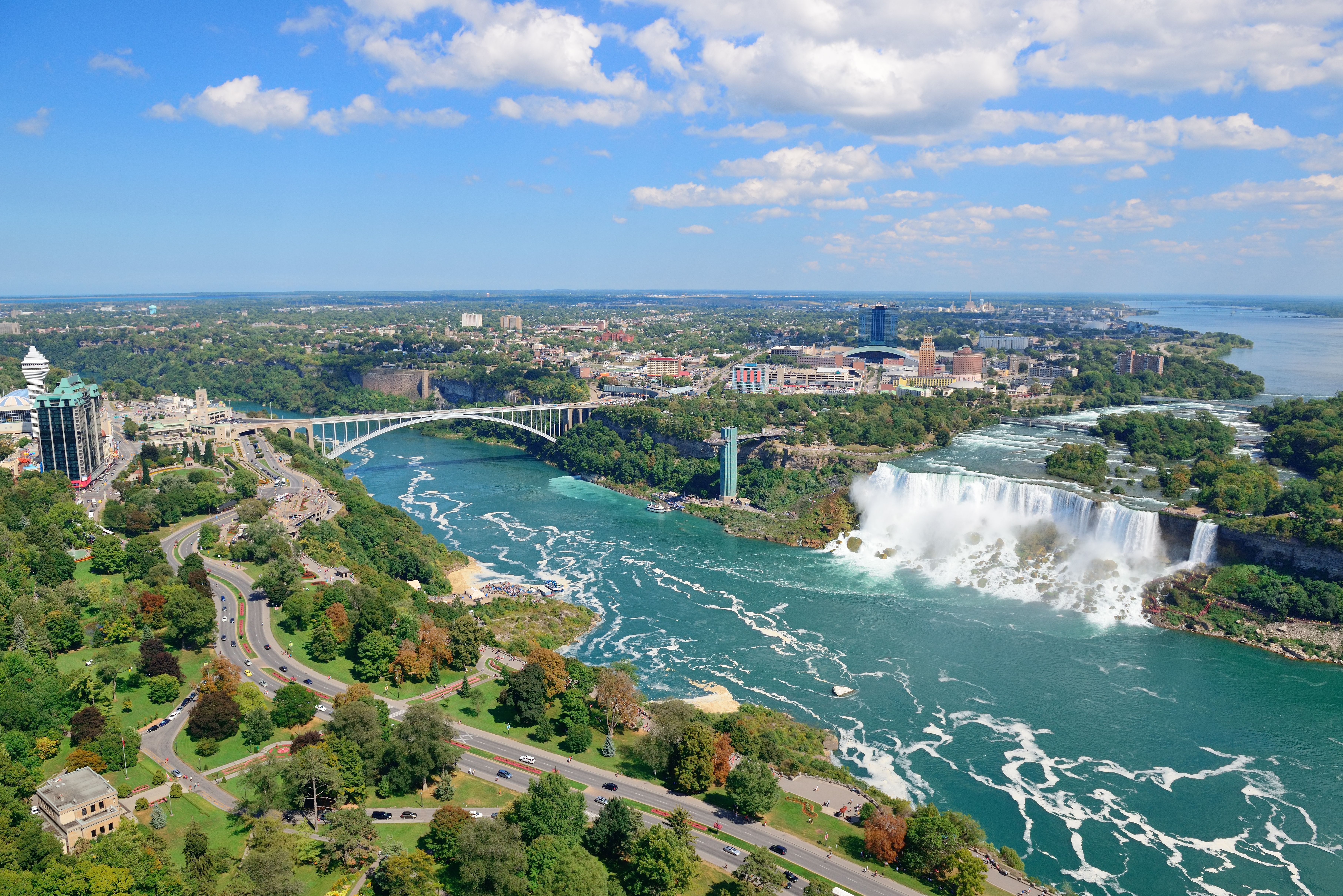 Getting the Best from Your Airport Limousine Service in Niagara Falls
